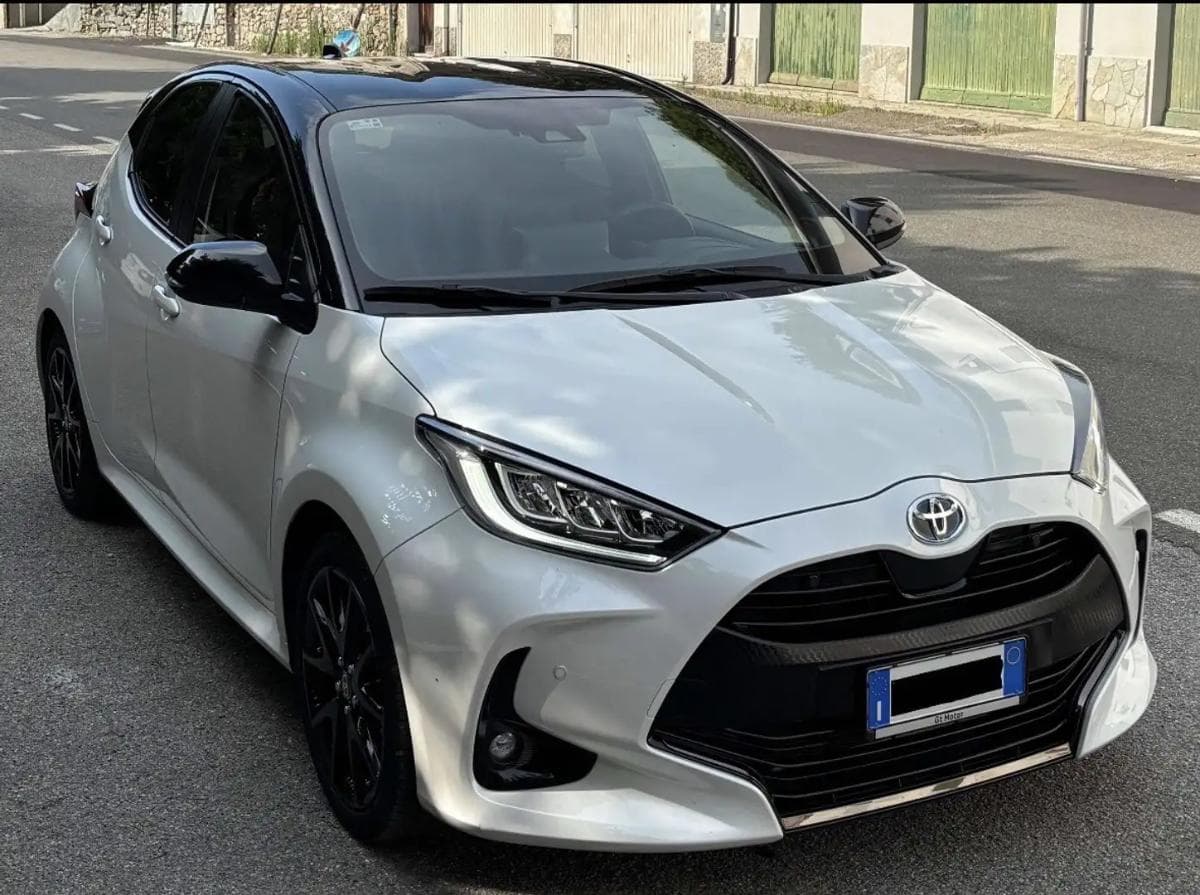 Toyota Yaris - foto 3