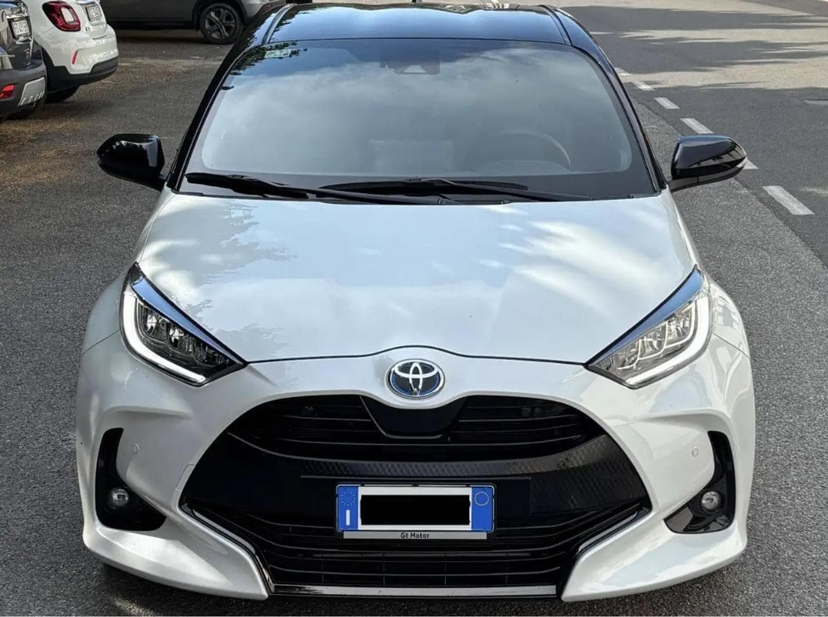 Toyota Yaris - foto 2