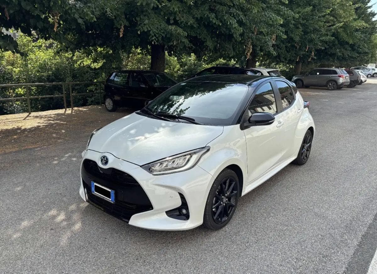 Toyota Yaris - foto 1