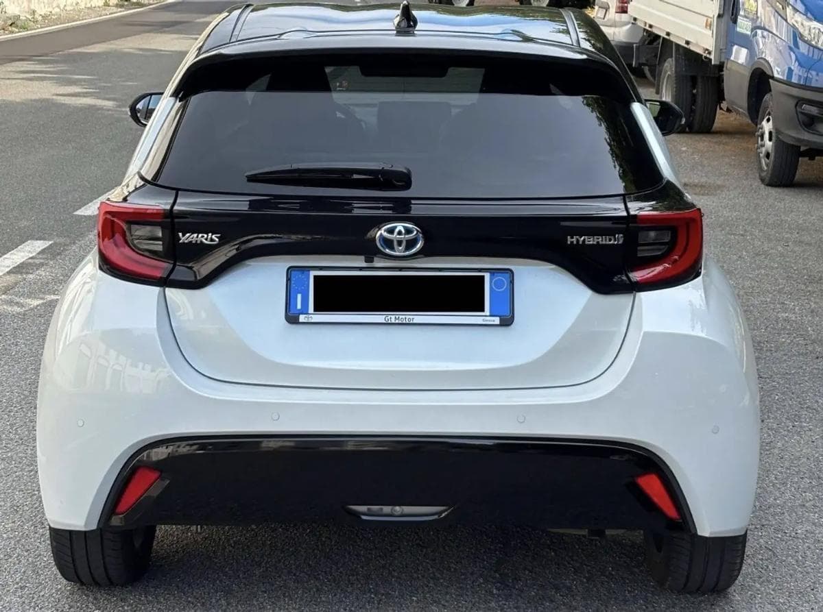 Toyota Yaris - foto 5