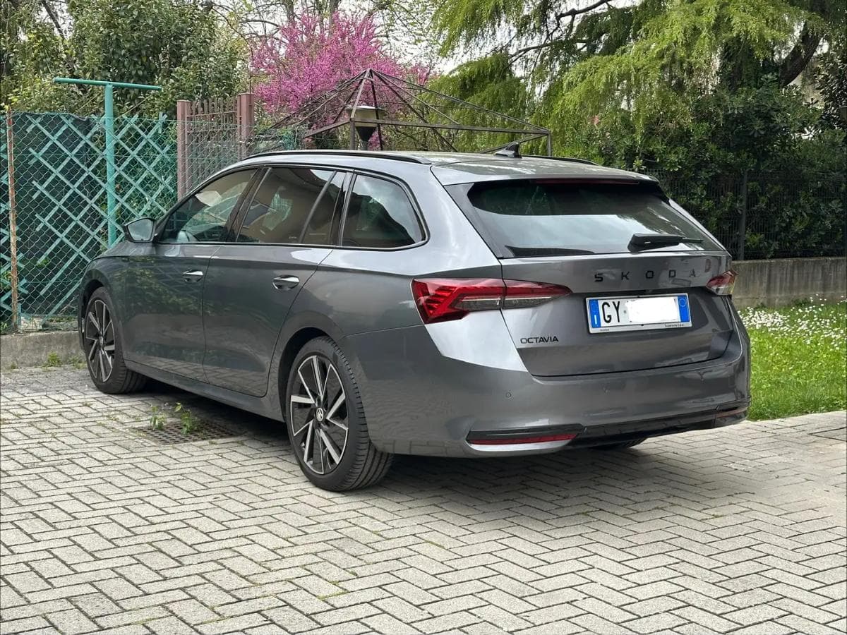 Skoda Octavia - foto 3