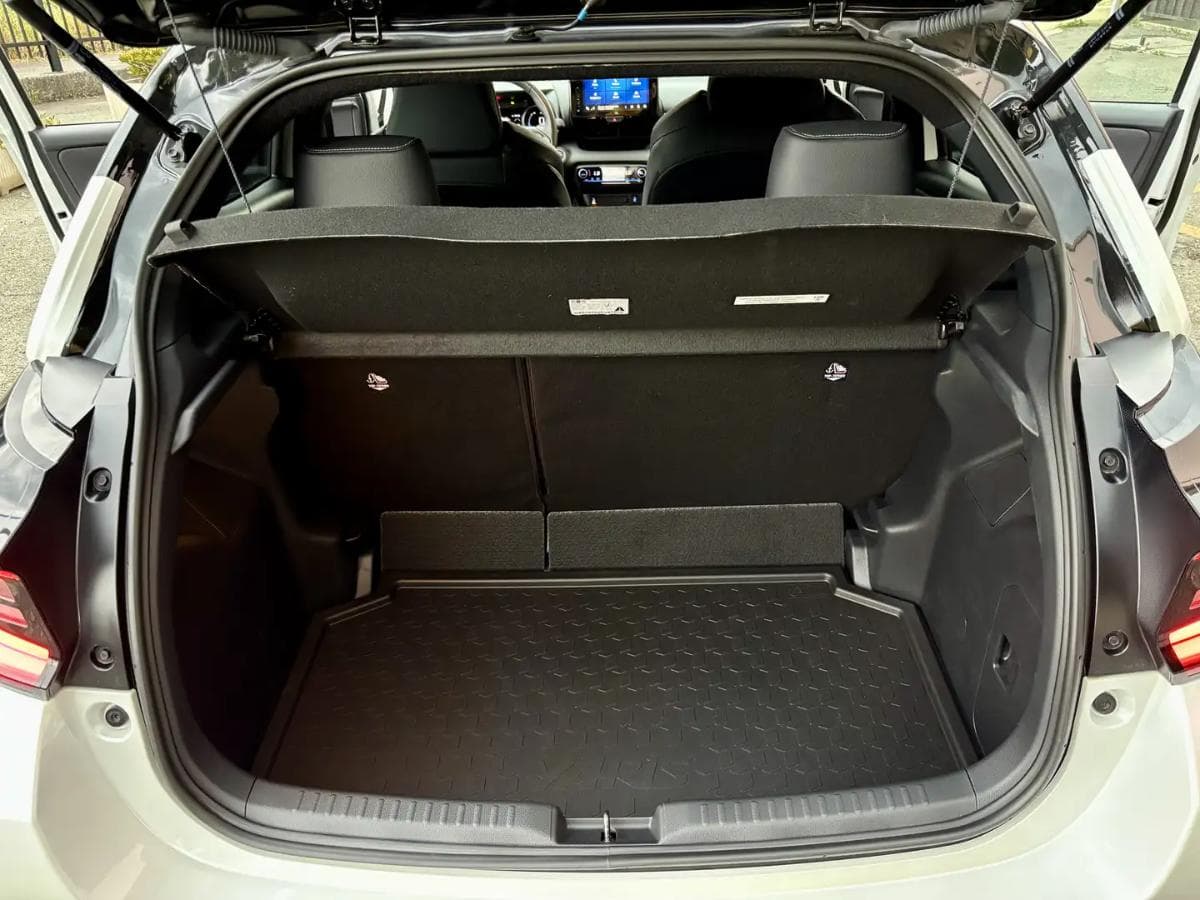 Toyota Yaris - foto 13